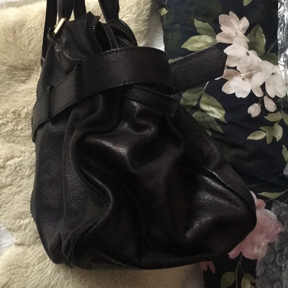 Burberry Rennoch Bowling Tote Bag - Picture 14 of 15